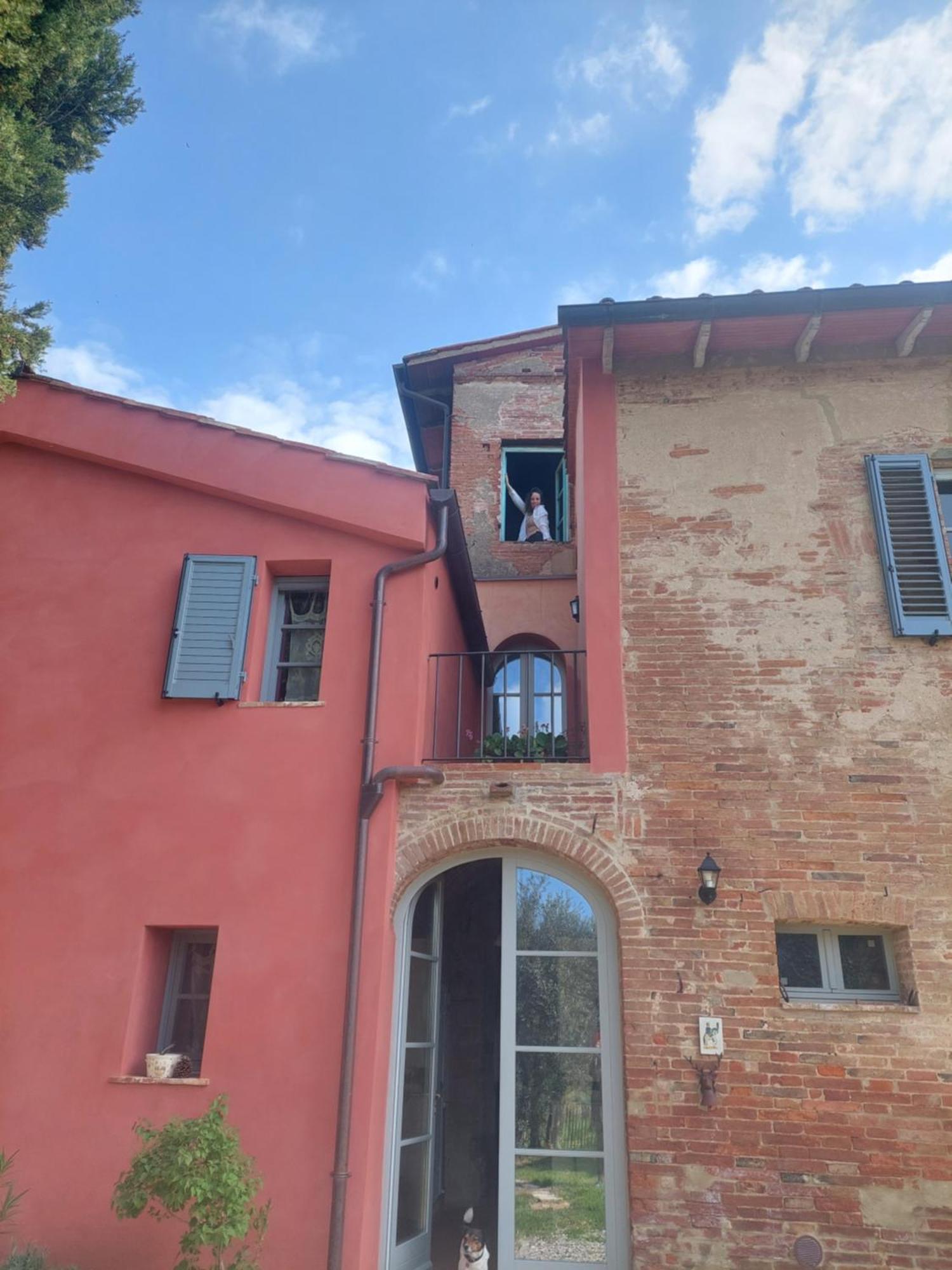 Casa Ezio Marchi - Due Appartamenti E Una Family Suite Bettolle Exterior foto